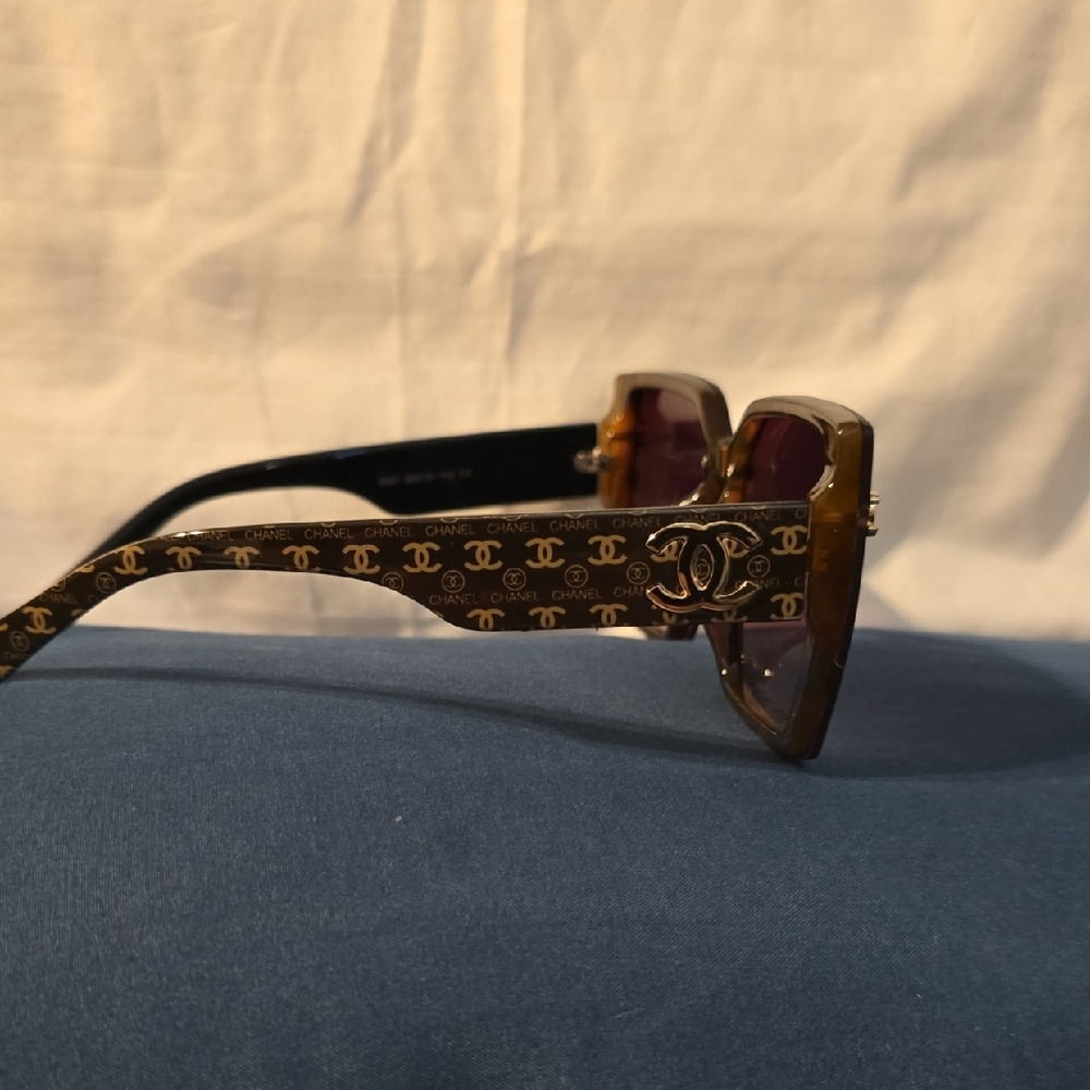 CHANEL Brown Designer Sunglasses with Tortoiseshell Frame